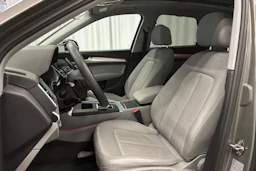 harmaa Audi Q5 2025 kuva 15.