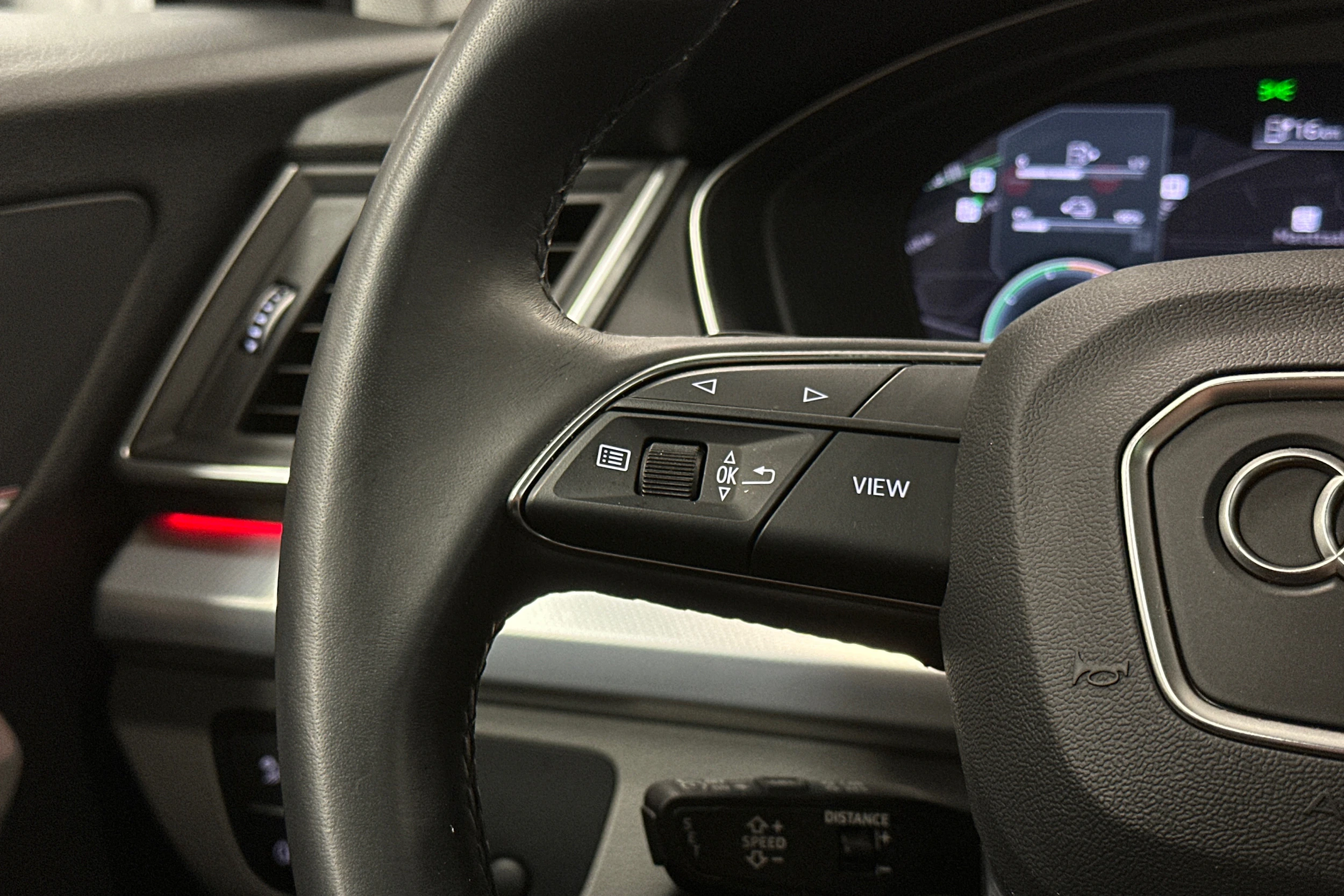 harmaa Audi Q5 2025 kuva 17.