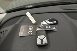 harmaa Audi Q5 2025 kuva 33.