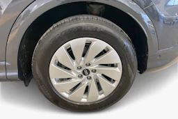 met. harmaa Audi Q5 2025 kuva 9.