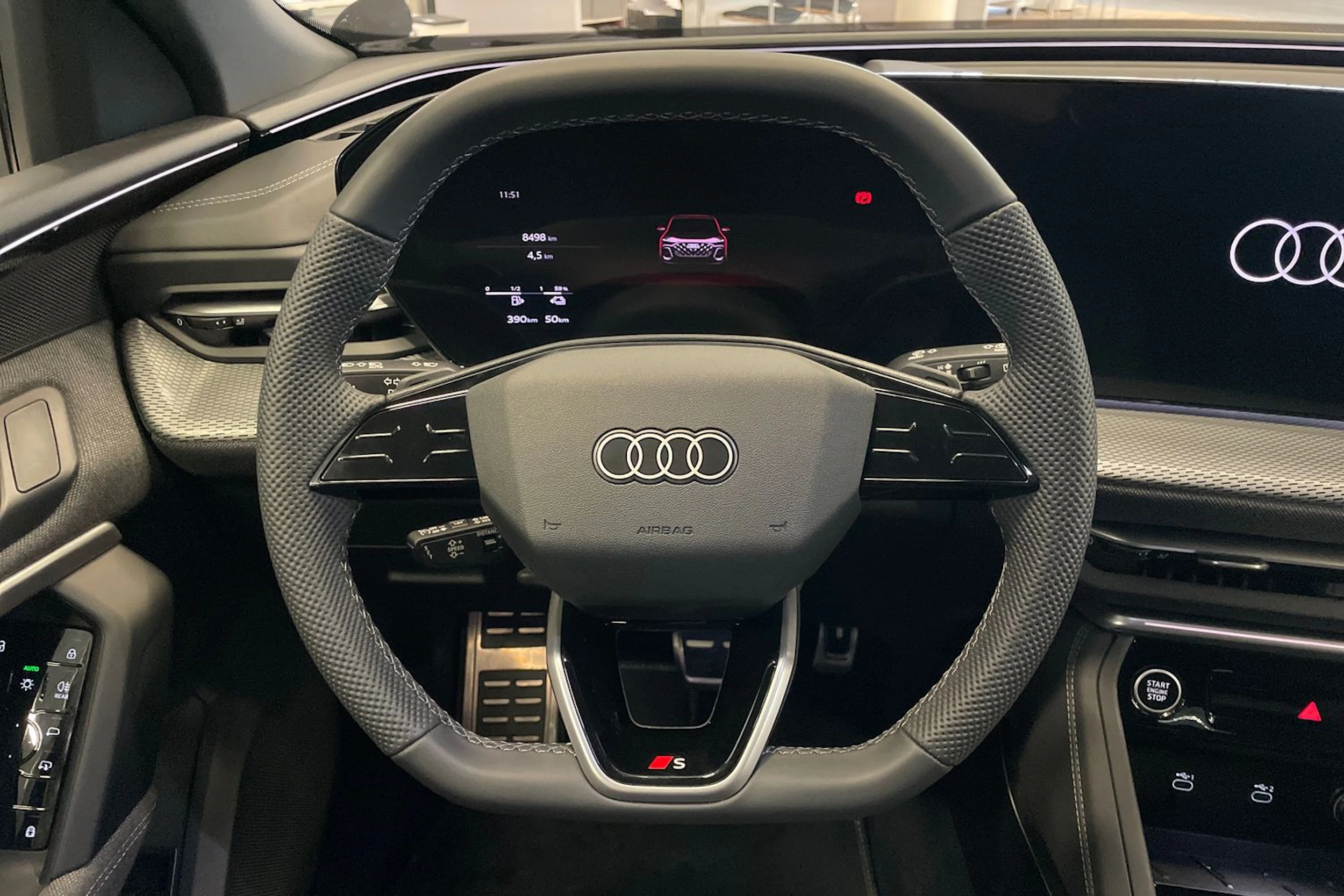 met. harmaa Audi Q5 2025 kuva 11.