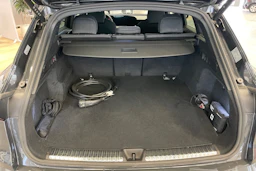 met. harmaa Audi Q5 2025 kuva 12.