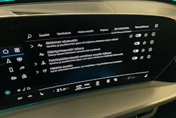 met. harmaa Audi Q5 2025 kuva 18.