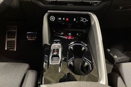 harmaa Audi Q5 2025 kuva 16.