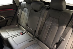 met. vihreä Audi Q5 2025 kuva 8.
