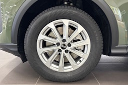 met. vihreä Audi Q5 2025 kuva 9.