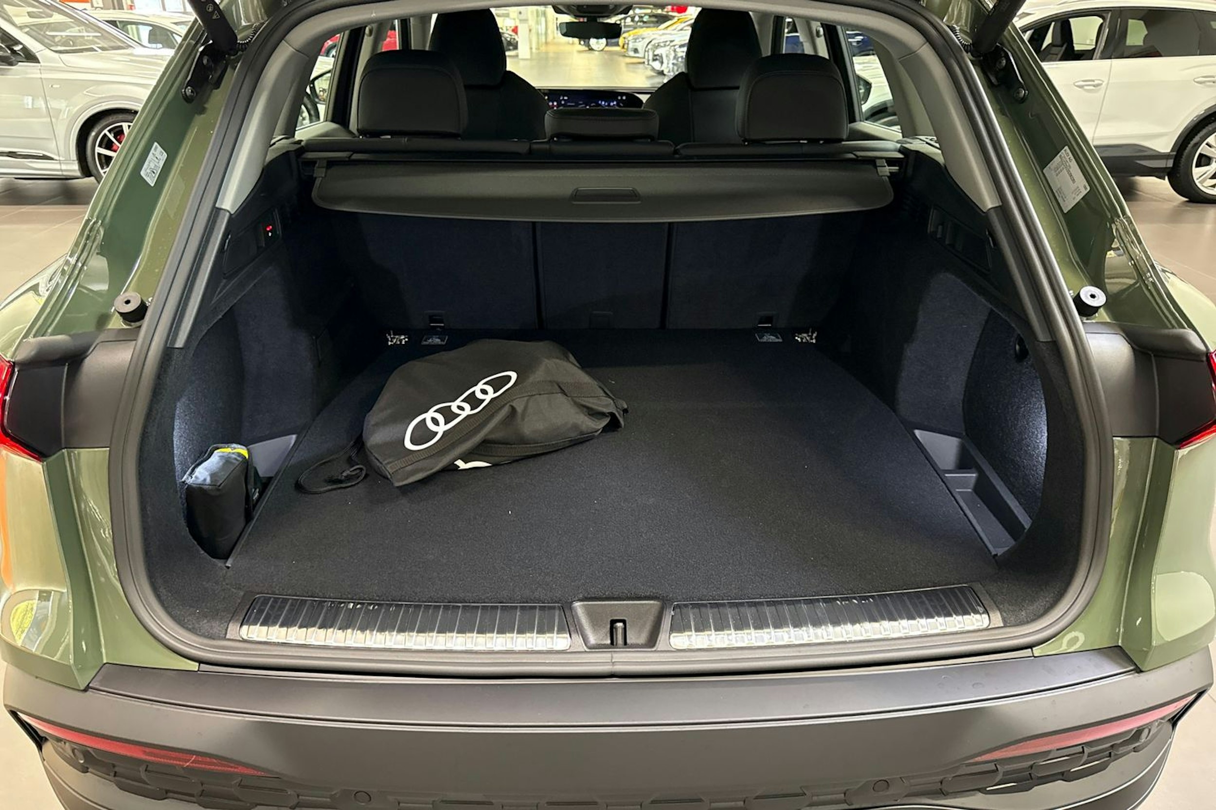 met. vihreä Audi Q5 2025 kuva 11.