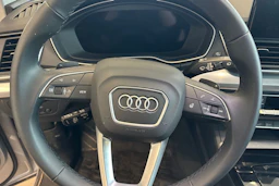 harmaa Audi Q5 2025 kuva 7.