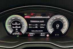 musta Audi Q5 2025 kuva 22.