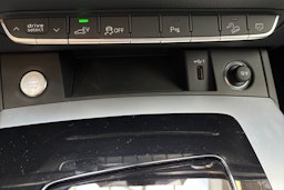 musta Audi Q5 2025 kuva 29.