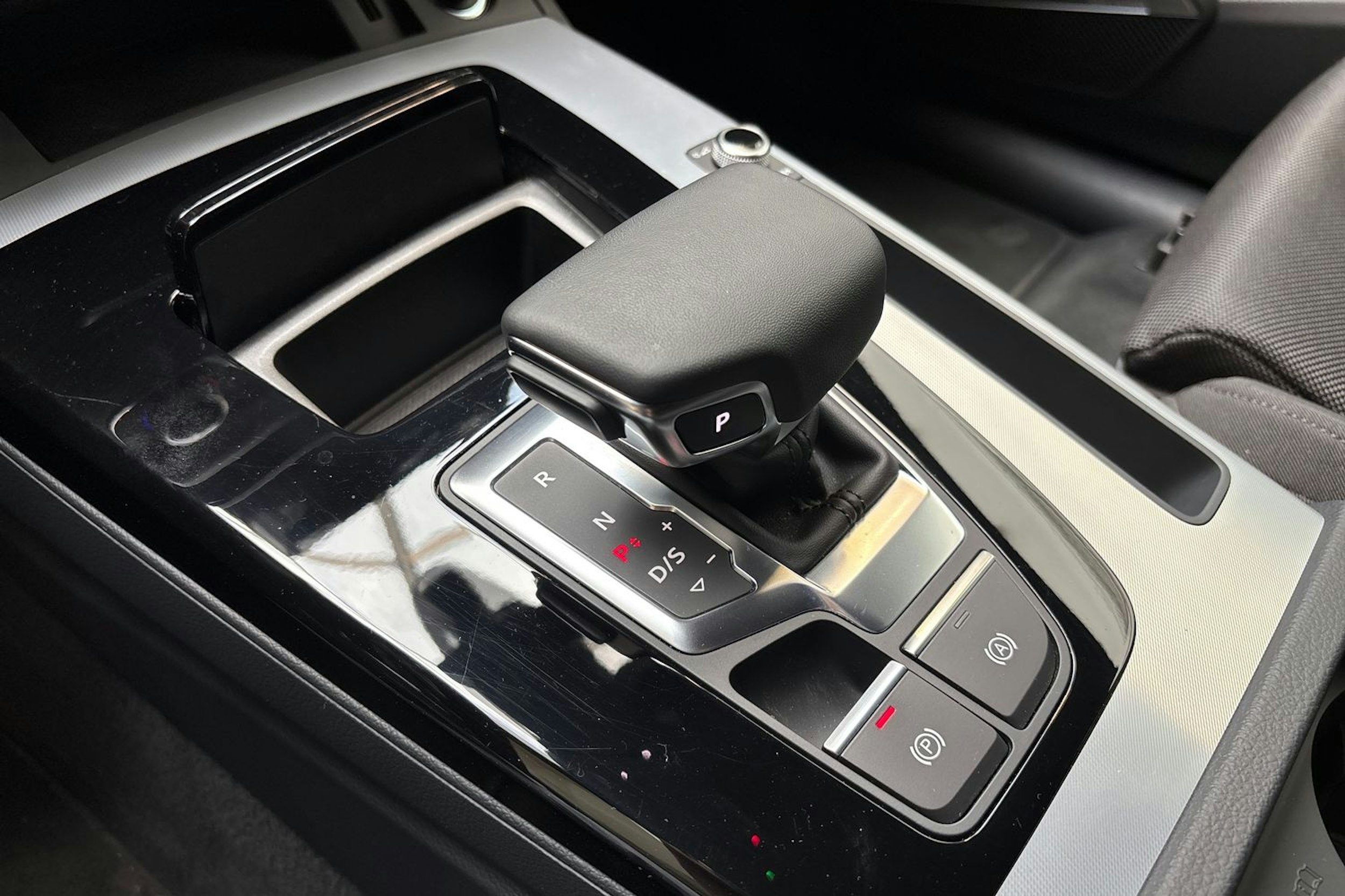 musta Audi Q5 2025 kuva 30.