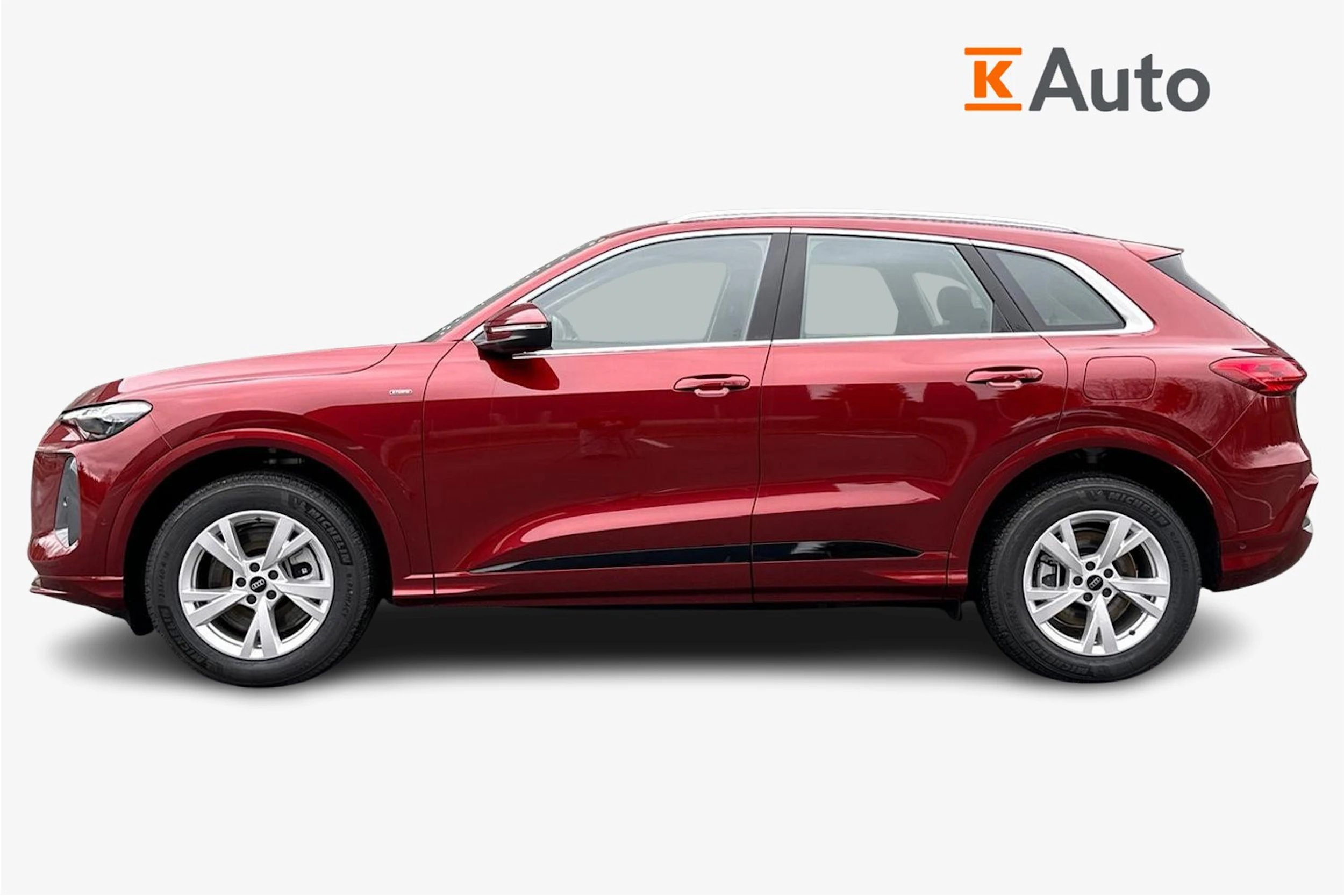 met. punainen Audi Q5 2025 kuva 5.