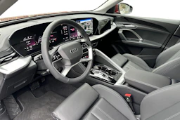 met. punainen Audi Q5 2025 kuva 6.