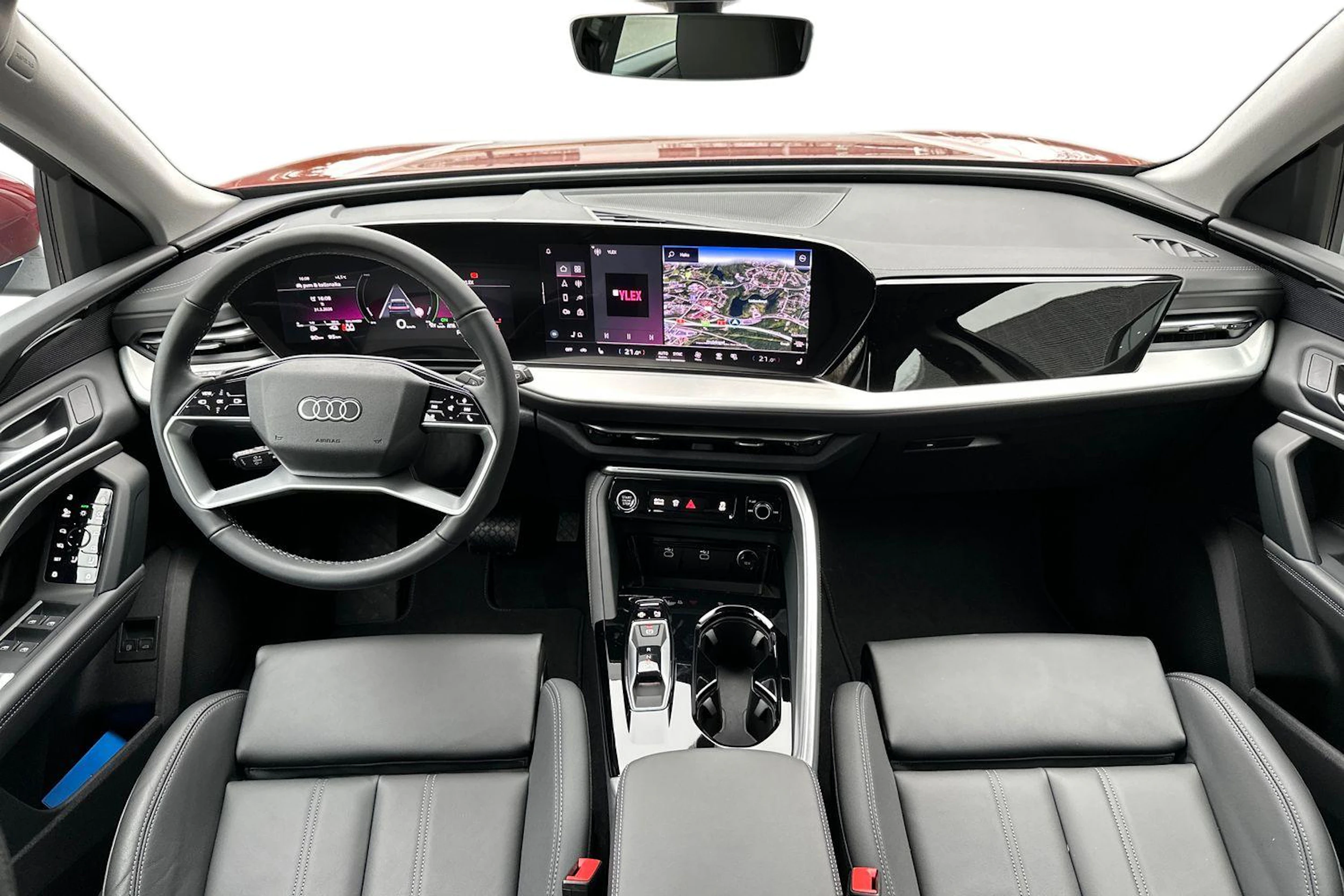 met. punainen Audi Q5 2025 kuva 7.