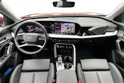 met. punainen Audi Q5 2025 kuva 7.