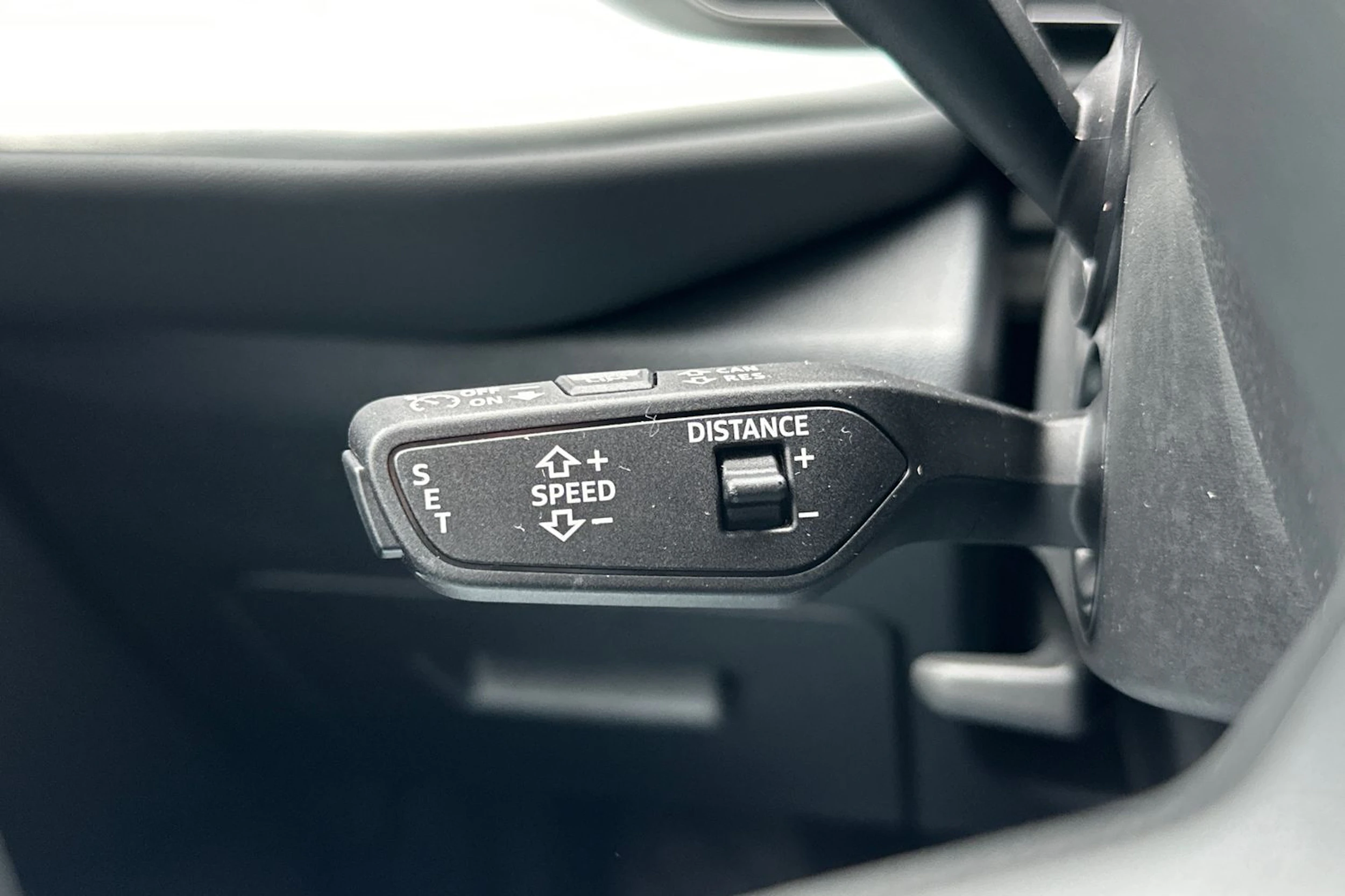 met. punainen Audi Q5 2025 kuva 18.