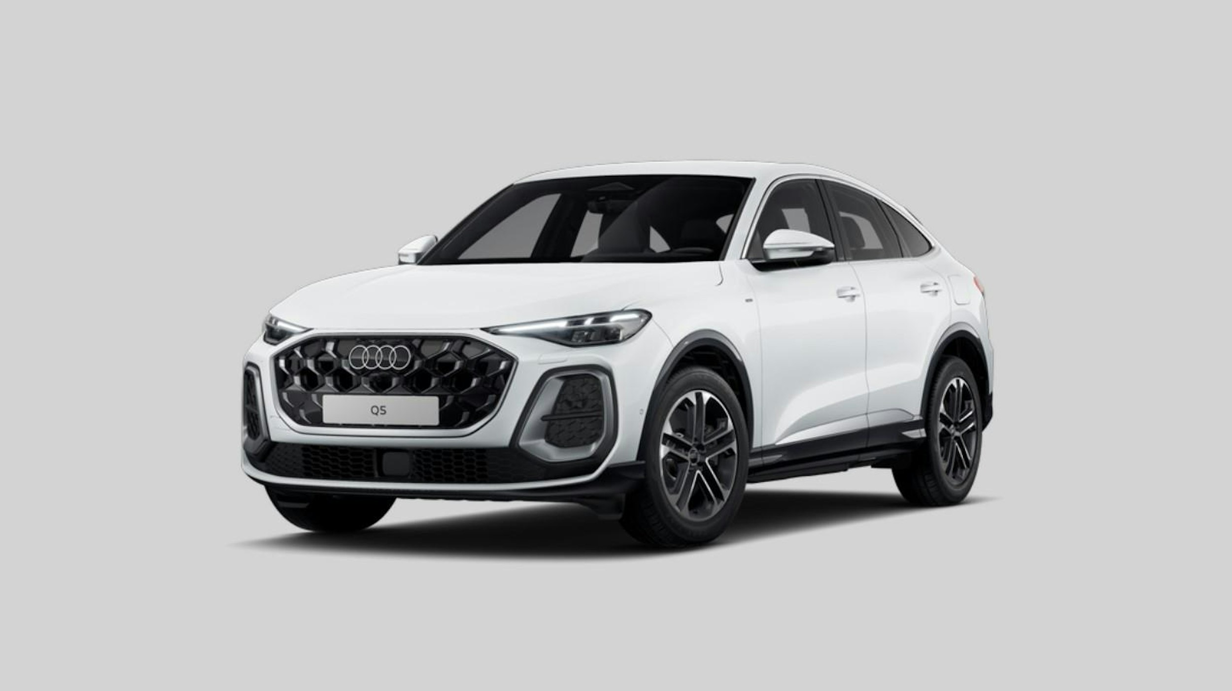 valkoinen Audi Q5 2025 kuva 1.