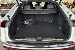 valkoinen Audi Q5 2026 kuva 11.