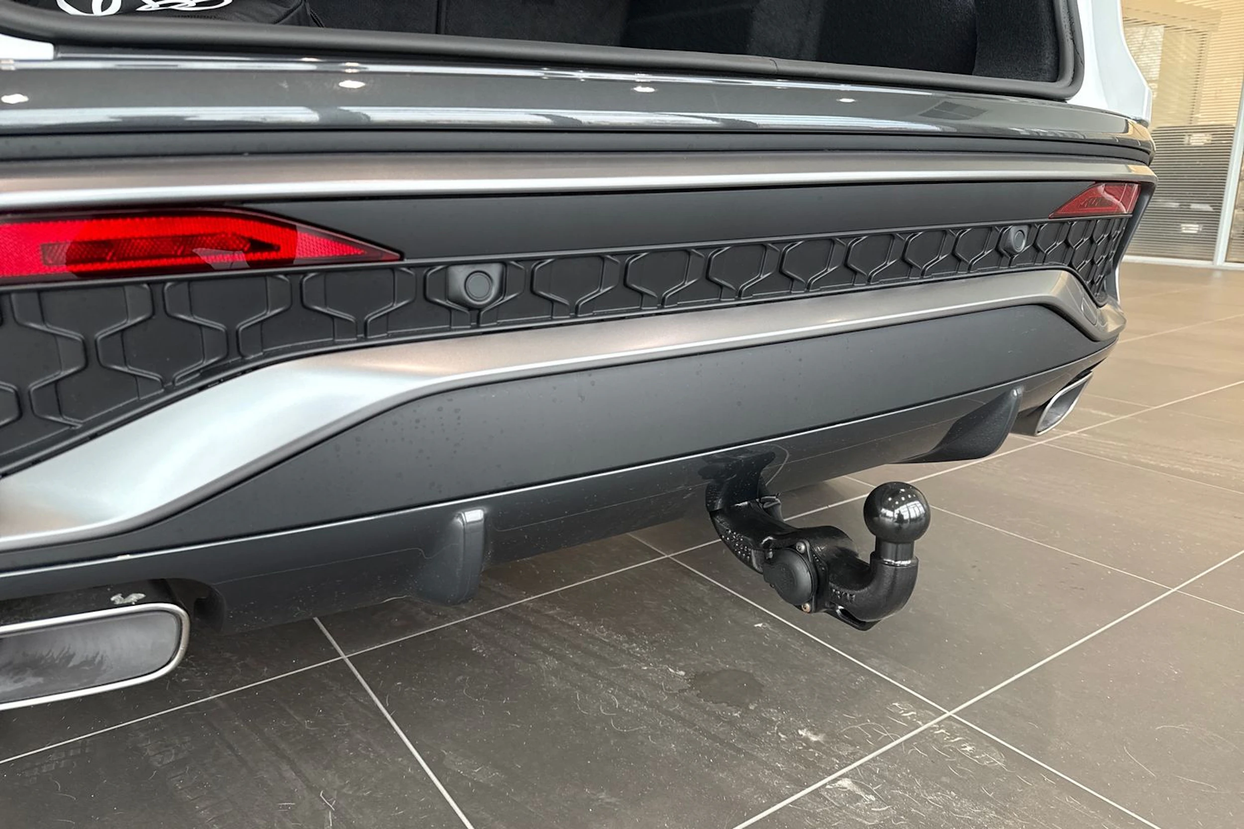 valkoinen Audi Q5 2026 kuva 13.