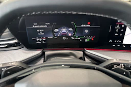 valkoinen Audi Q5 2026 kuva 18.