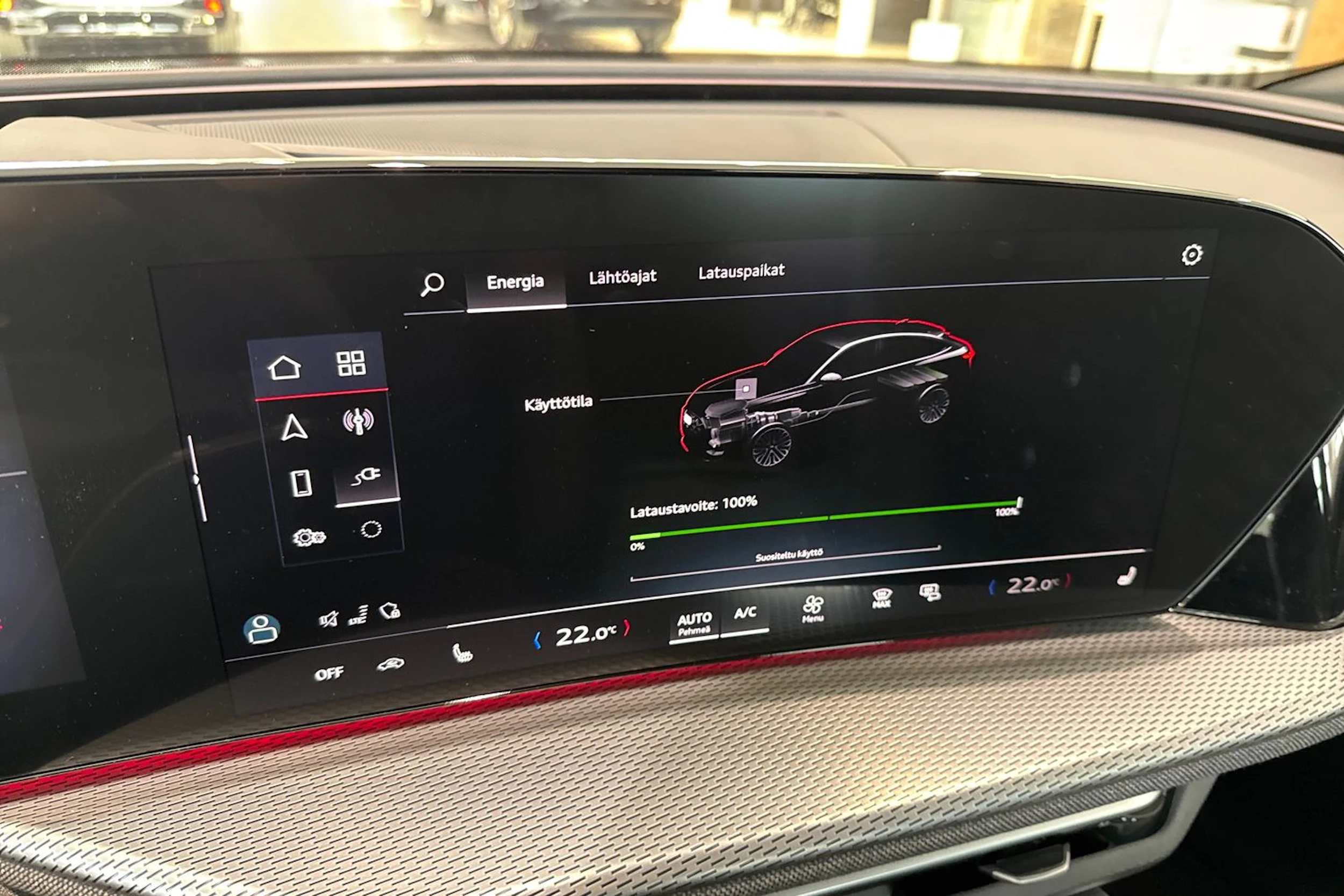 valkoinen Audi Q5 2026 kuva 23.