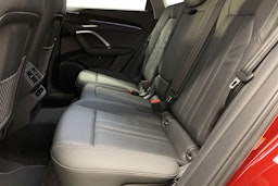 met. punainen Audi Q5 2026 kuva 8.