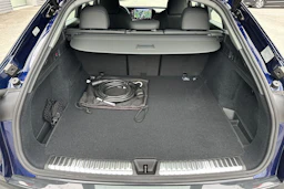 sininen Audi Q5 2025 kuva 12.