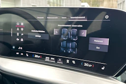 sininen Audi Q5 2025 kuva 21.