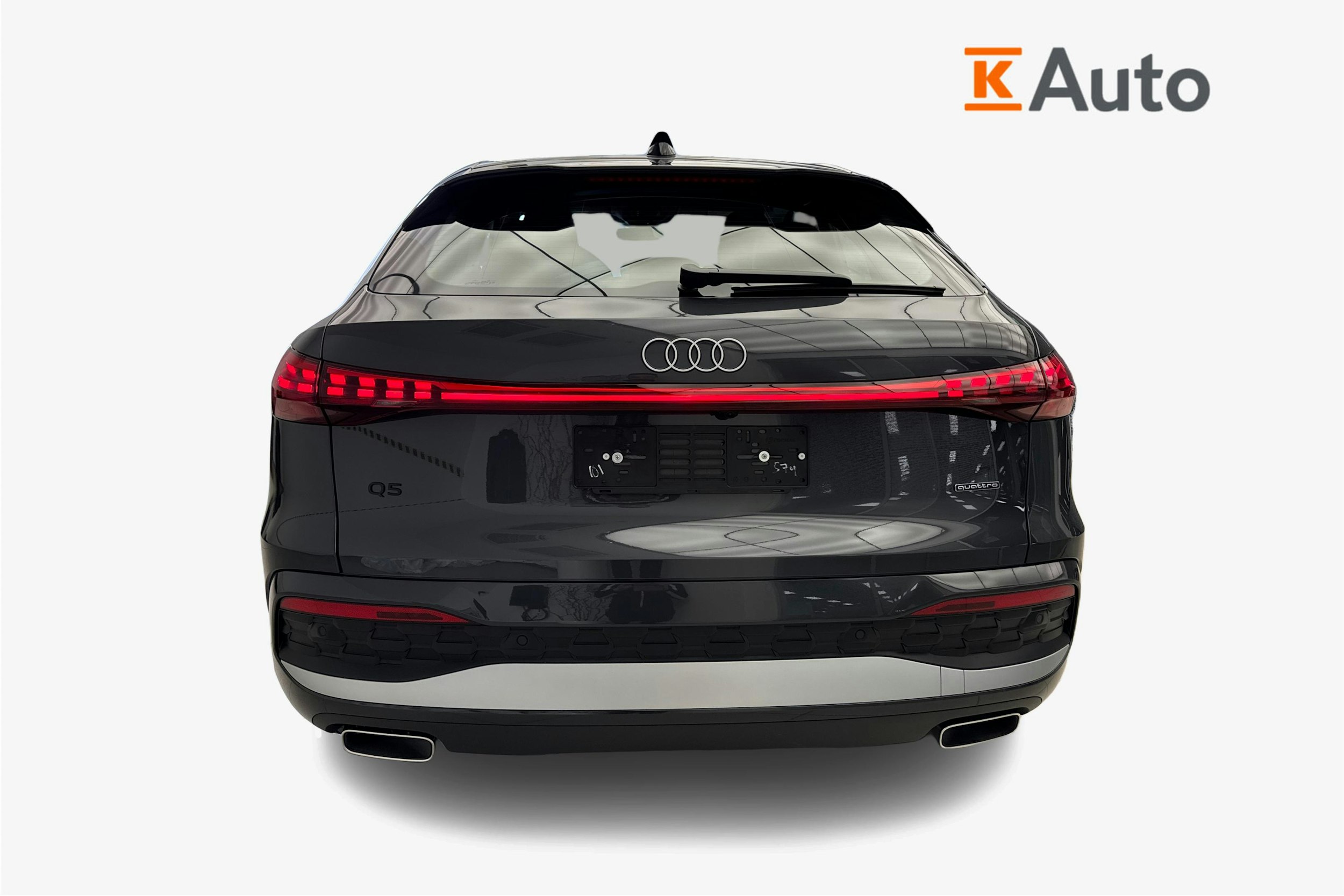harmaa Audi Q5 2025 kuva 3.