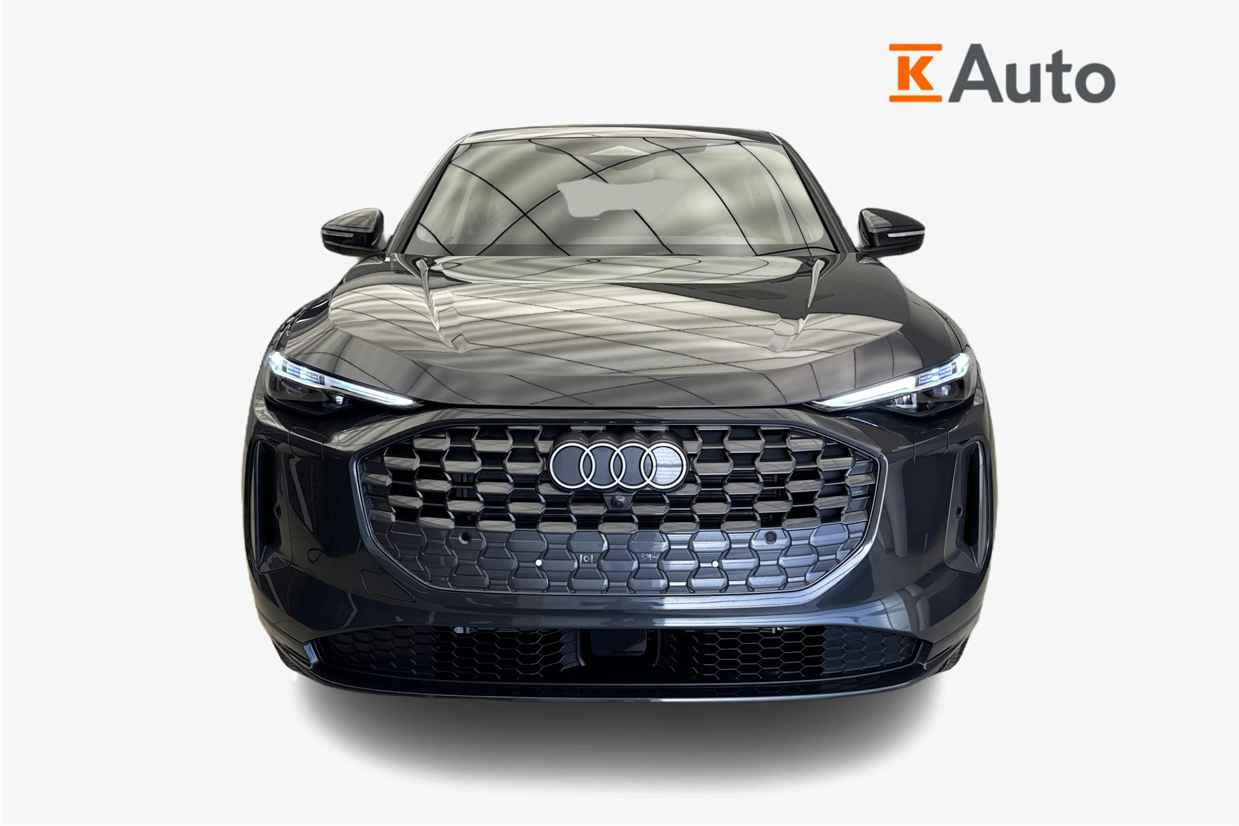 harmaa Audi Q5 2025 kuva 4.