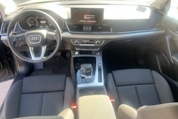 Harmaa Audi Q5 2025 kuva 7.