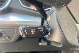 Harmaa Audi Q5 2025 kuva 11.
