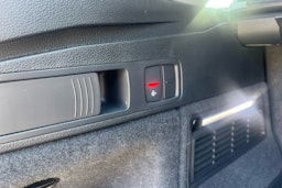 Harmaa Audi Q5 2025 kuva 13.