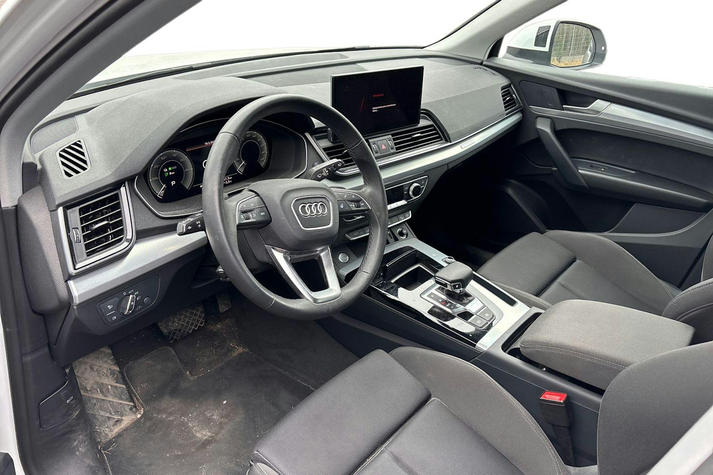 valkoinen Audi Q5 2025 kuva 3.