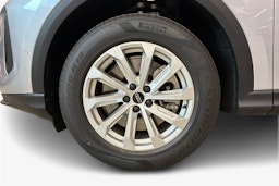 harmaa Audi Q5 2025 kuva 9.