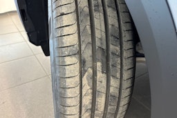 met. harmaa Audi Q5 2025 kuva 10.