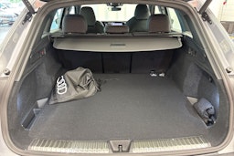 met. harmaa Audi Q5 2025 kuva 22.