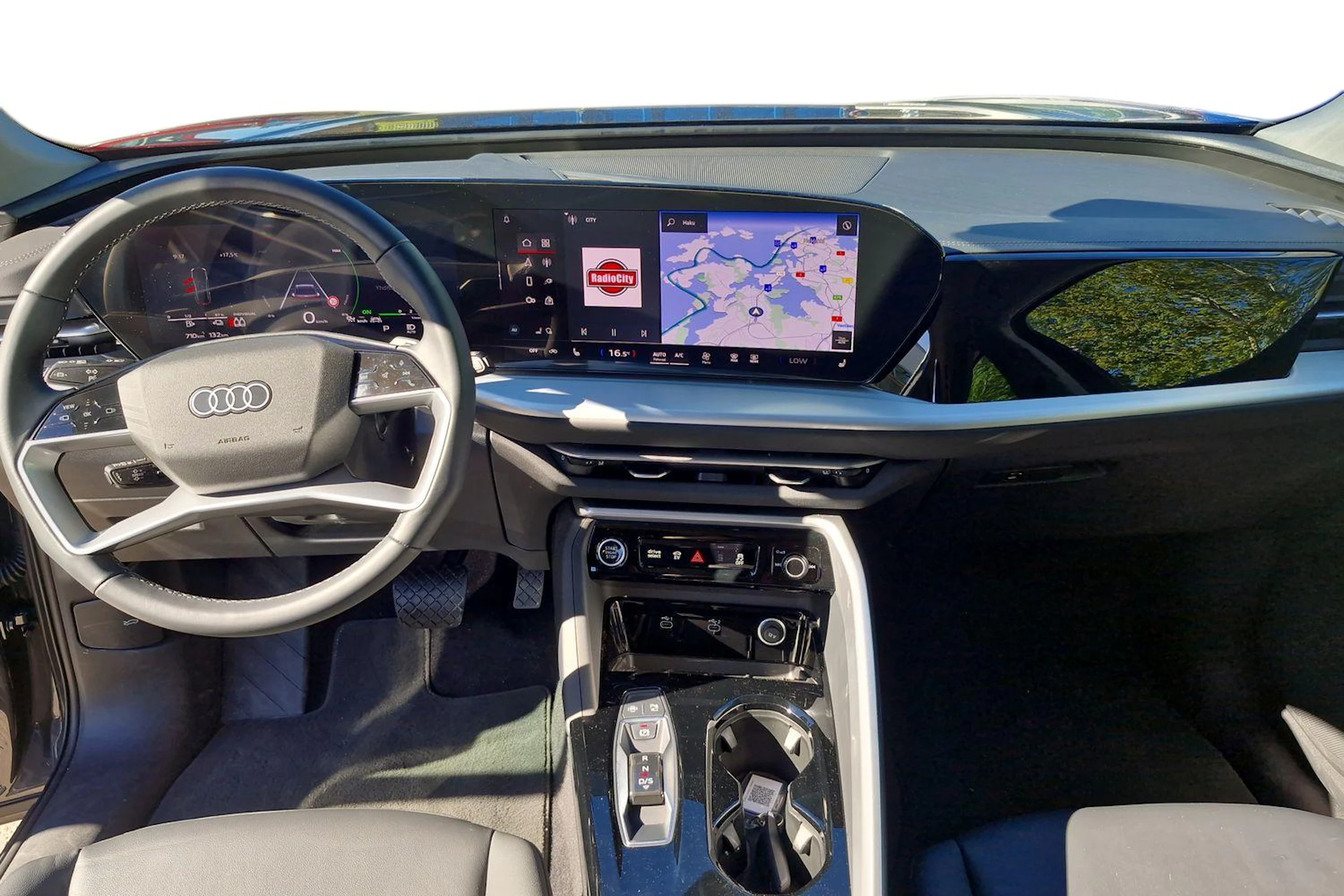 harmaa Audi Q5 2025 kuva 7.