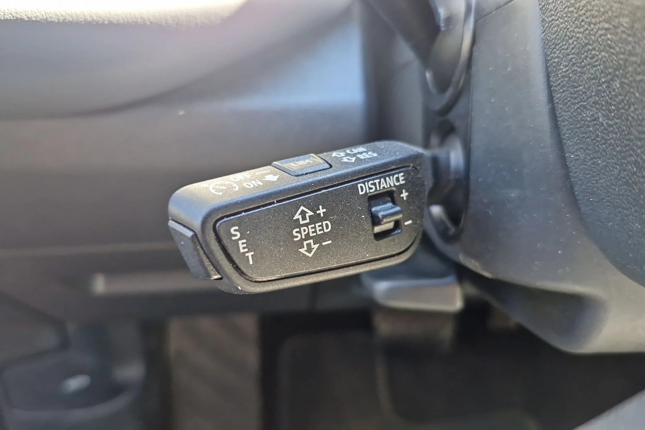 harmaa Audi Q5 2025 kuva 14.