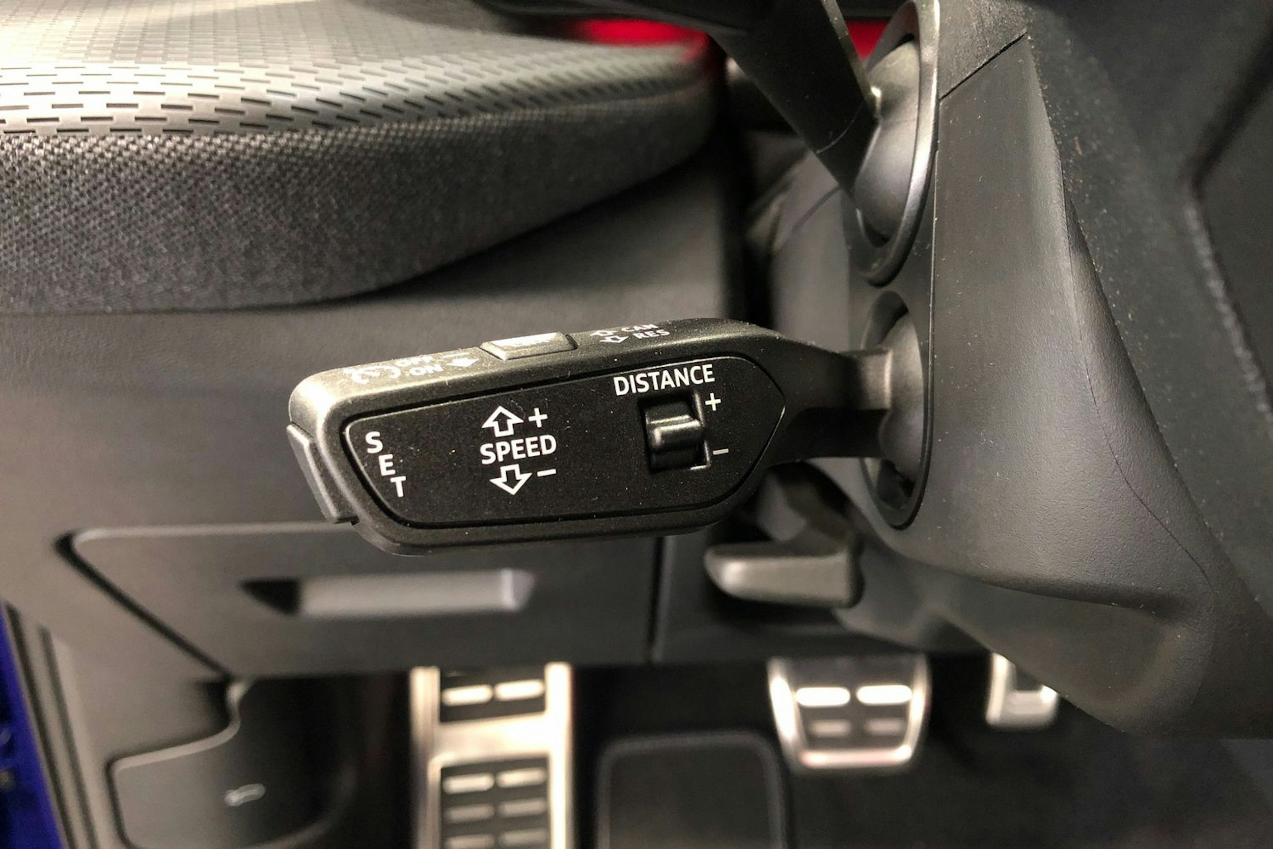 met. sininen Audi Q5 2025 kuva 14.