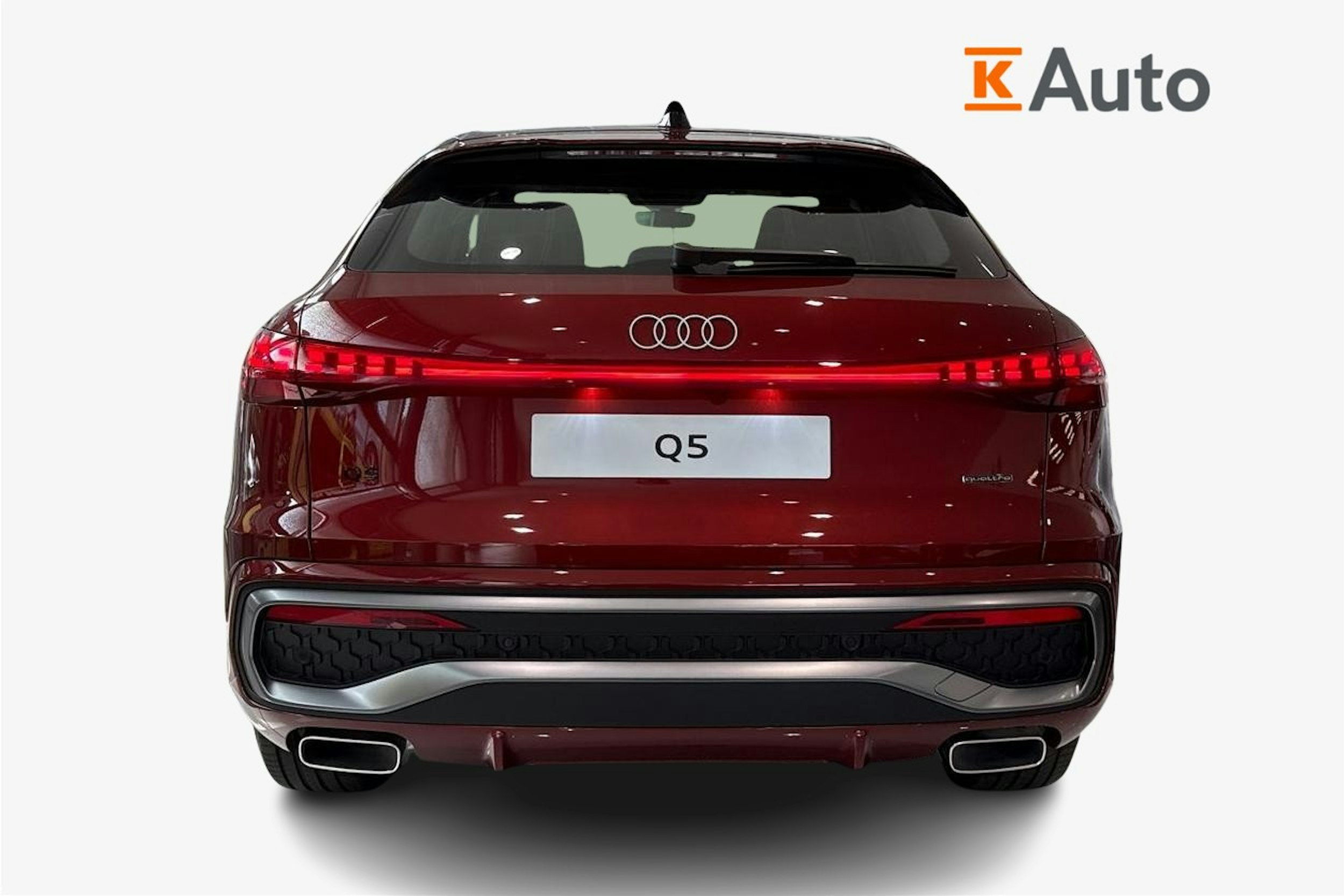 met. punainen Audi Q5 2025 kuva 3.