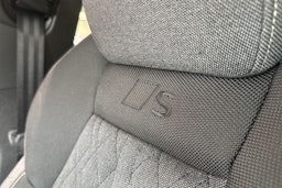 met. punainen Audi Q5 2025 kuva 15.