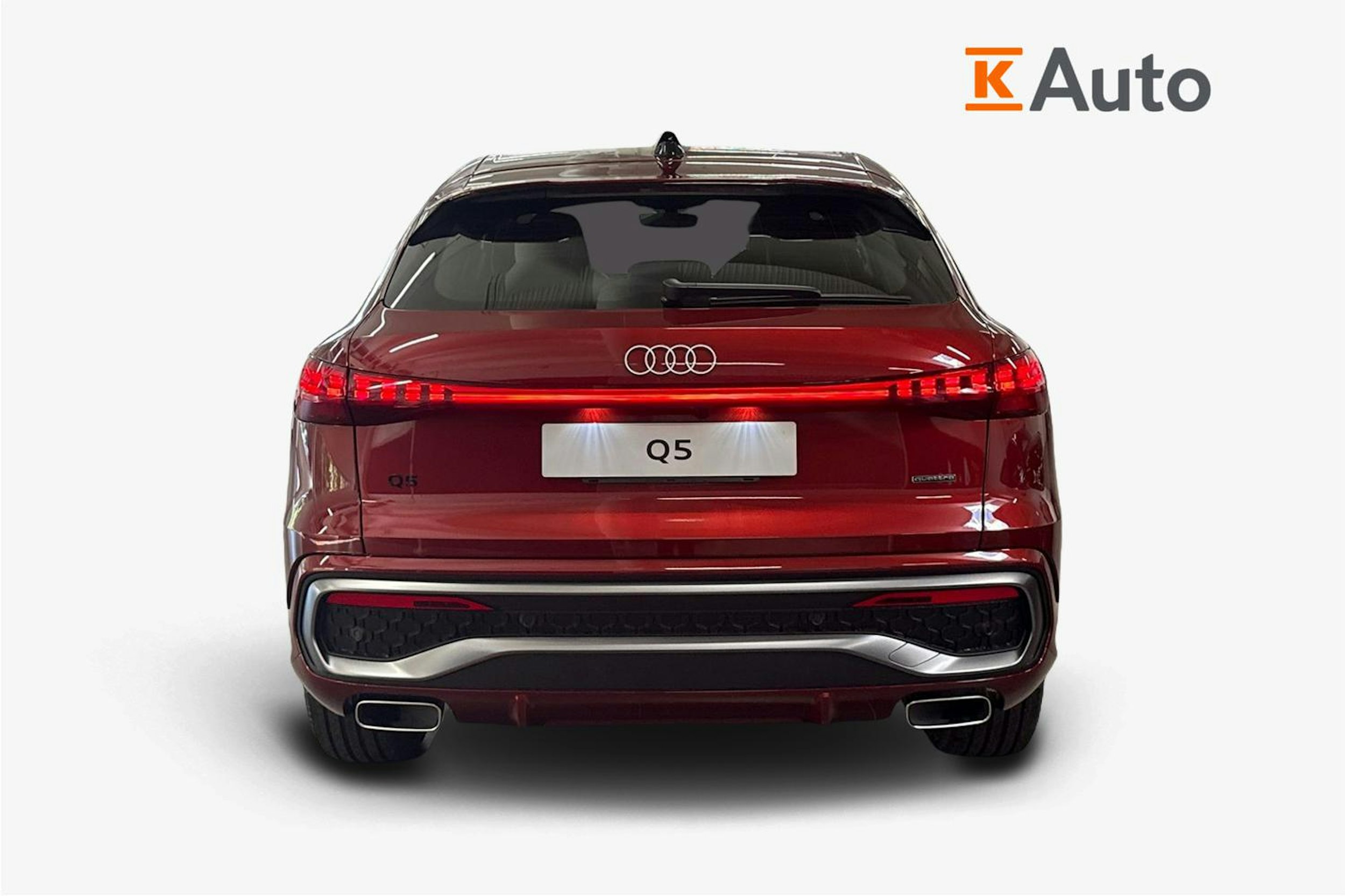 met. punainen Audi Q5 2025 kuva 3.