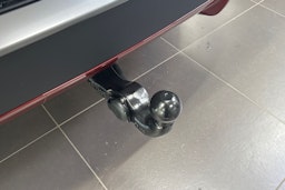 met. punainen Audi Q5 2025 kuva 12.