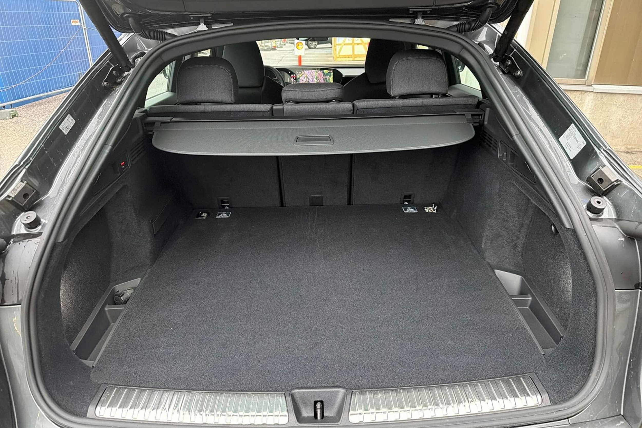 harmaa Audi Q5 2025 kuva 11.