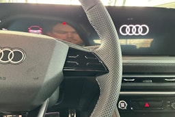 met. sininen Audi Q5 2025 kuva 14.