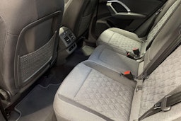 met. sininen Audi Q5 2025 kuva 8.