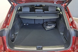 grenadine punainen Audi Q5 2025 kuva 5.