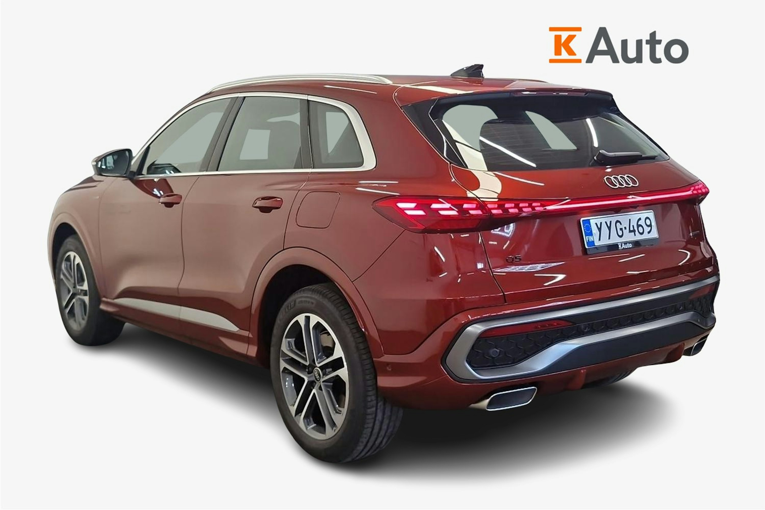 grenadine punainen Audi Q5 2025 kuva 6.