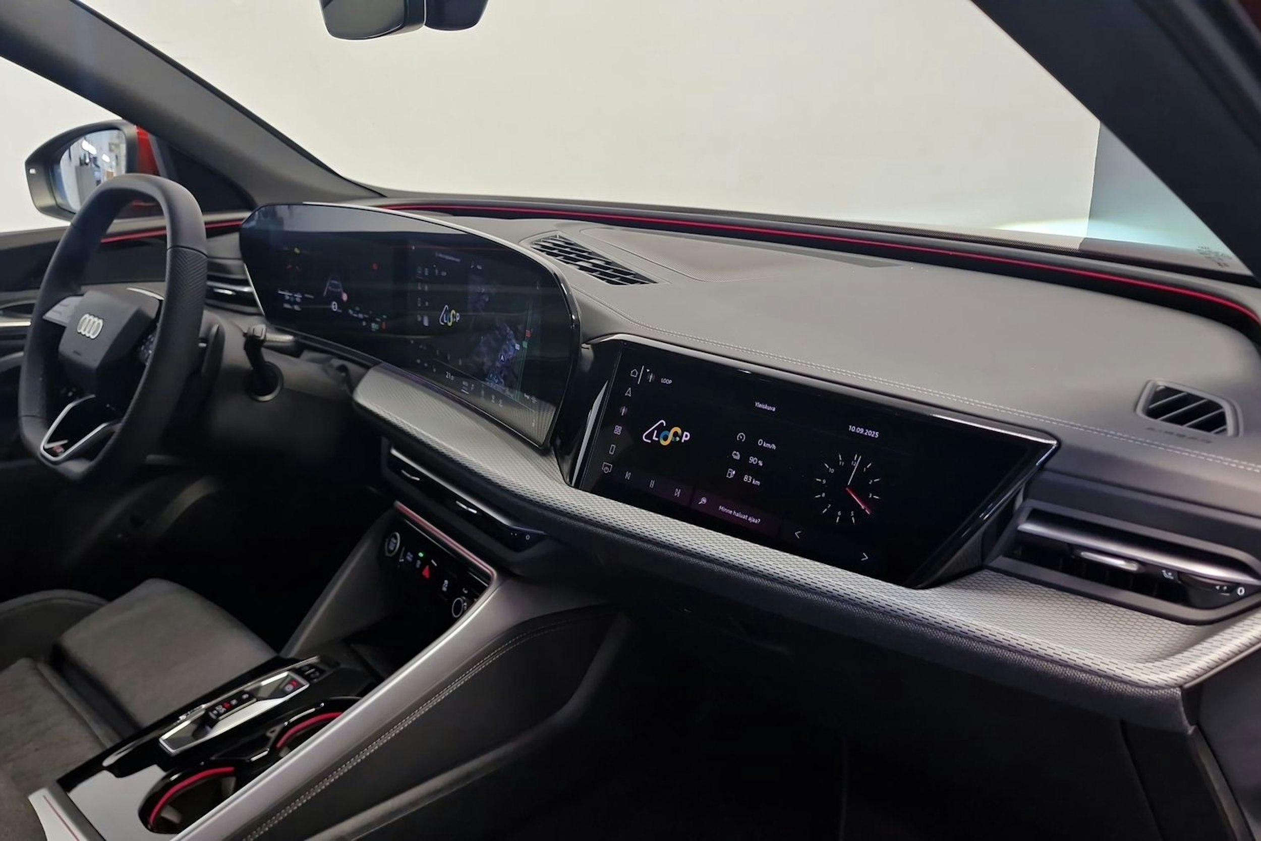 grenadine punainen Audi Q5 2025 kuva 7.